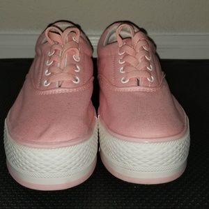 Used Max Star Women's Canvas Sneakers sz 8